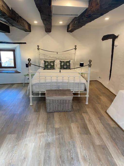 Spacious 1 Bed Home With Shared Pool Champagnac-la-Rivière Εξωτερικό φωτογραφία