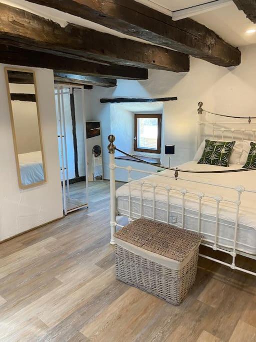 Spacious 1 Bed Home With Shared Pool Champagnac-la-Rivière Εξωτερικό φωτογραφία